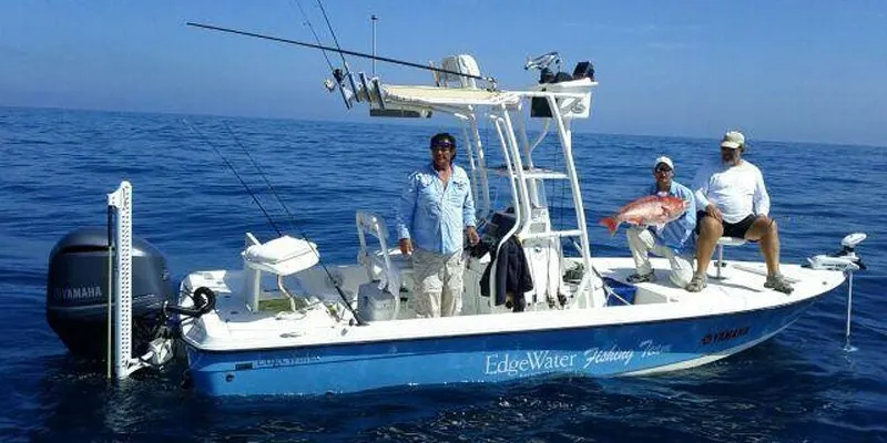 EdgeWater 24 center console